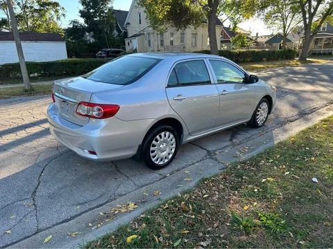 2011 Toyota Corolla 10th Gen - Image 2 of 13