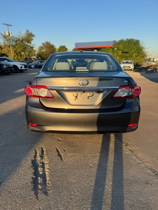 2011 Toyota Corolla 10th Gen - Image 4 of 12