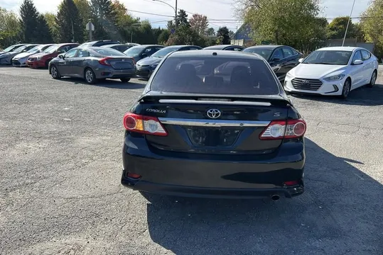 2011 Toyota Corolla 10th Gen - Image 4 of 12
