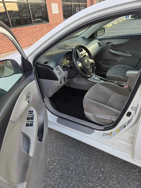2011 Toyota Corolla 10th Gen - Image 5 of 14
