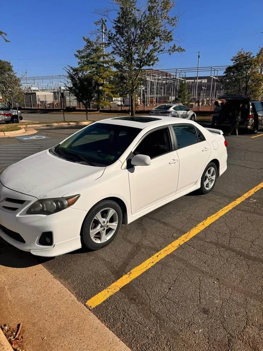 2011 Toyota Corolla 10th Gen - Image 2 of 4