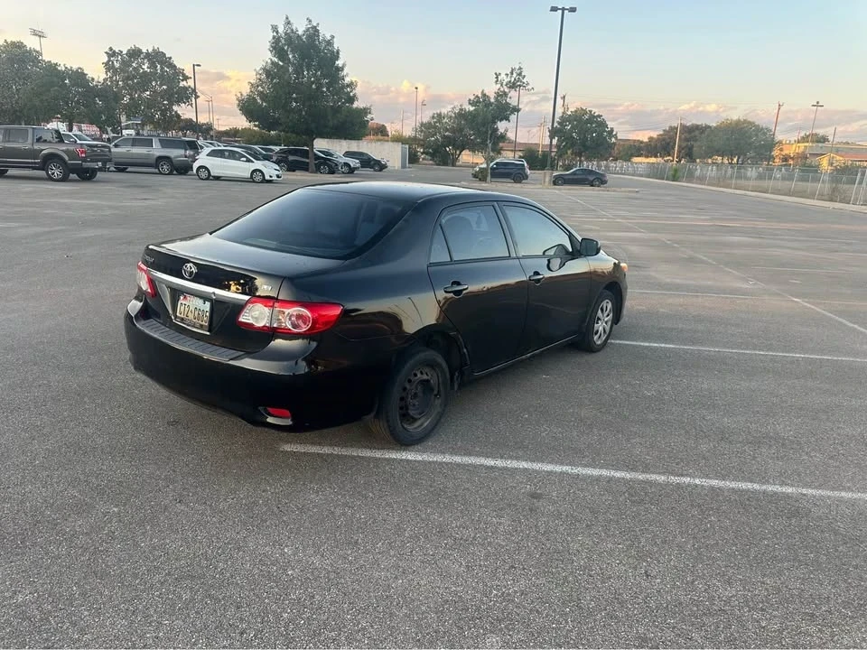 2011 Toyota Corolla 10th Gen - Image 6 of 13