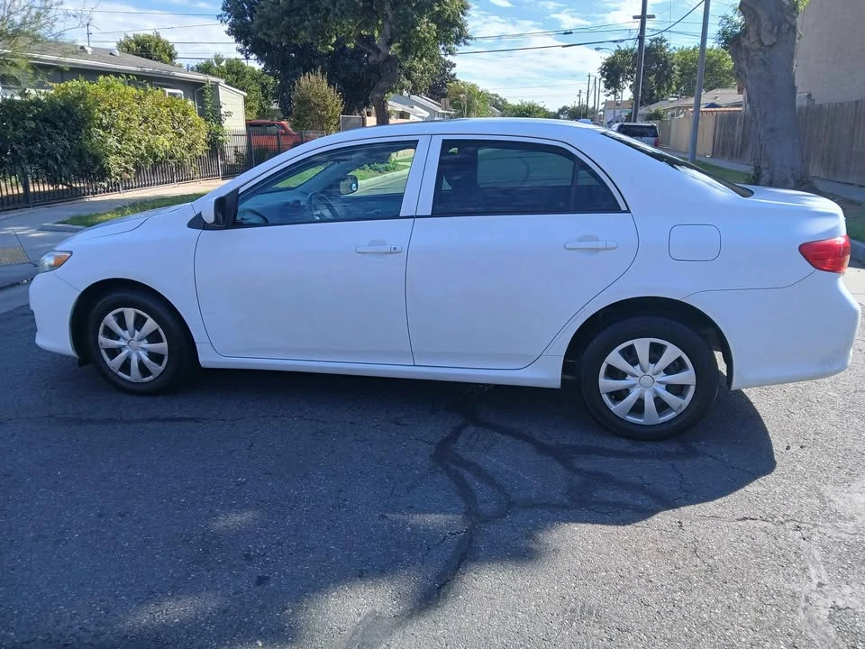2011 Toyota Corolla 10th Gen - Image 5 of 6
