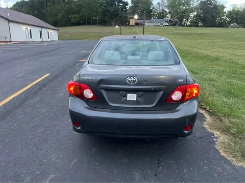 2011 Toyota Corolla 10th Gen - Image 4 of 10
