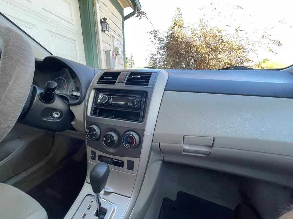 2011 Toyota Corolla 10th Gen - Image 7 of 14
