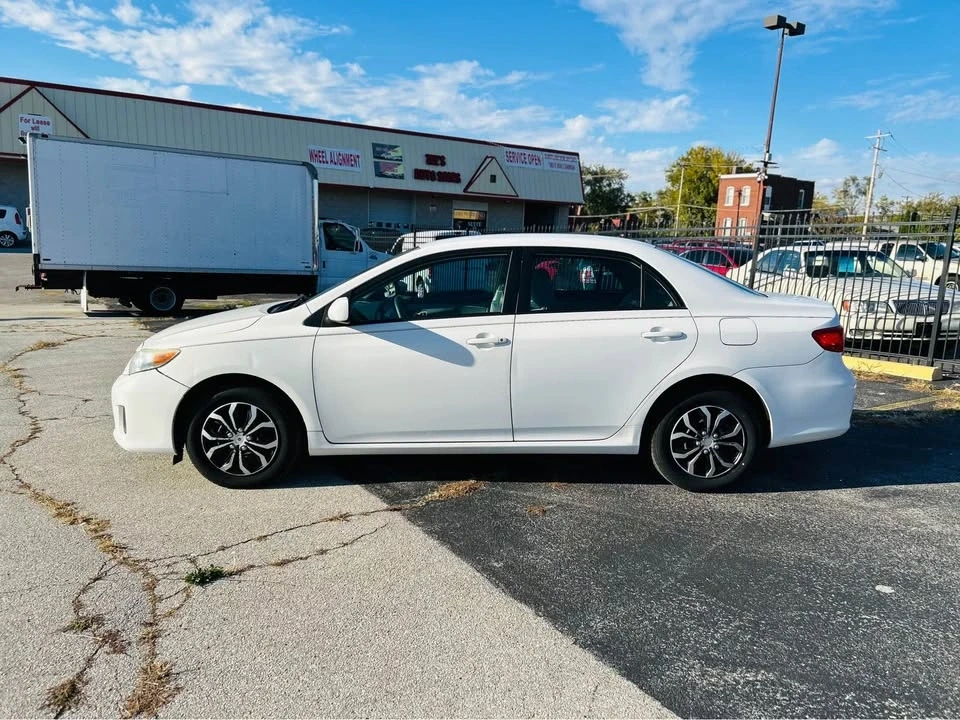 2011 Toyota Corolla 10th Gen - Image 5 of 17