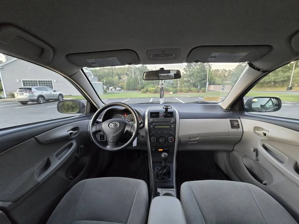2011 Toyota Corolla 10th Gen - Image 13 of 17