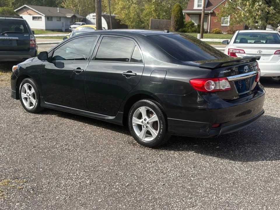 2011 Toyota Corolla 10th Gen - Image 5 of 9