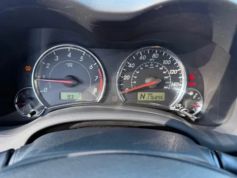 2011 Toyota Corolla 10th Gen - Image 2 of 12
