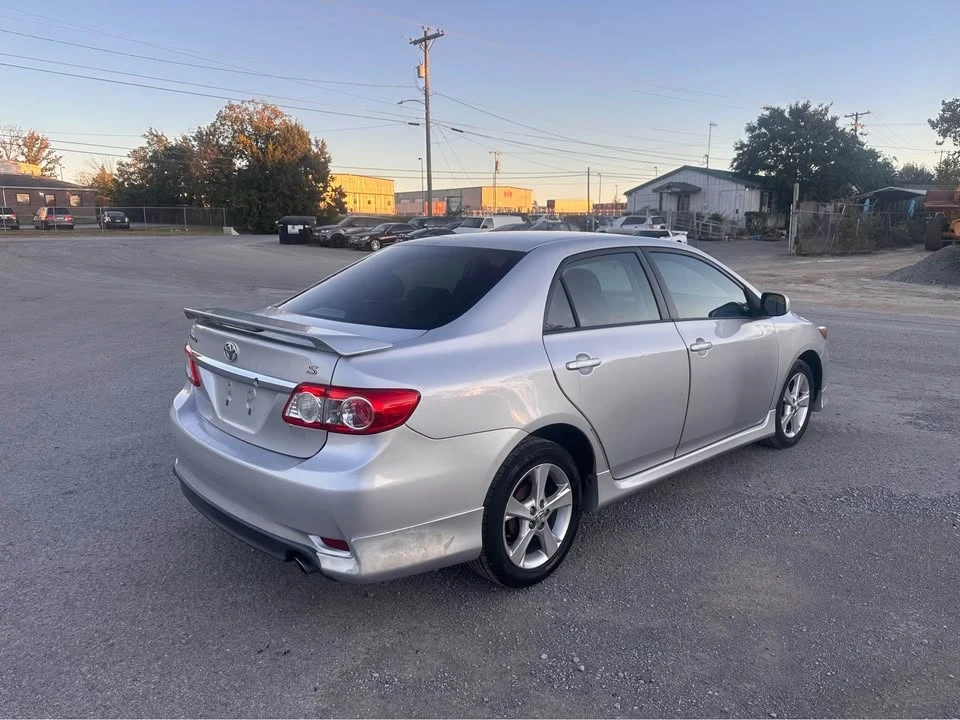 2011 Toyota Corolla 10th Gen - Image 5 of 17