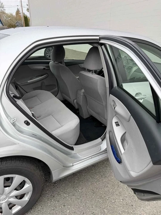 2011 Toyota Corolla 10th Gen - Image 15 of 17