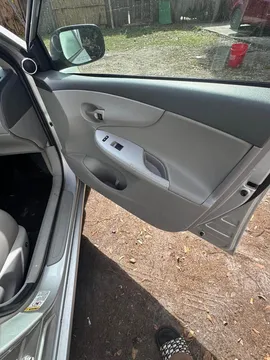 2011 Toyota Corolla 10th Gen - Image 4 of 11