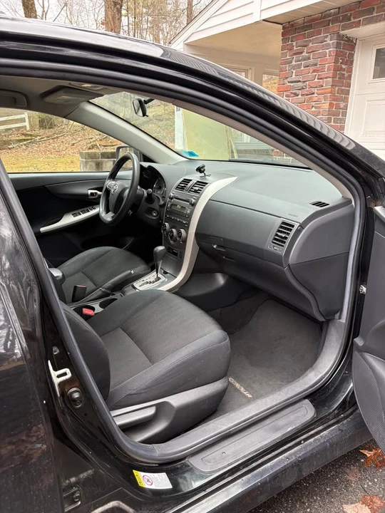 2011 Toyota Corolla 10th Gen - Image 8 of 11