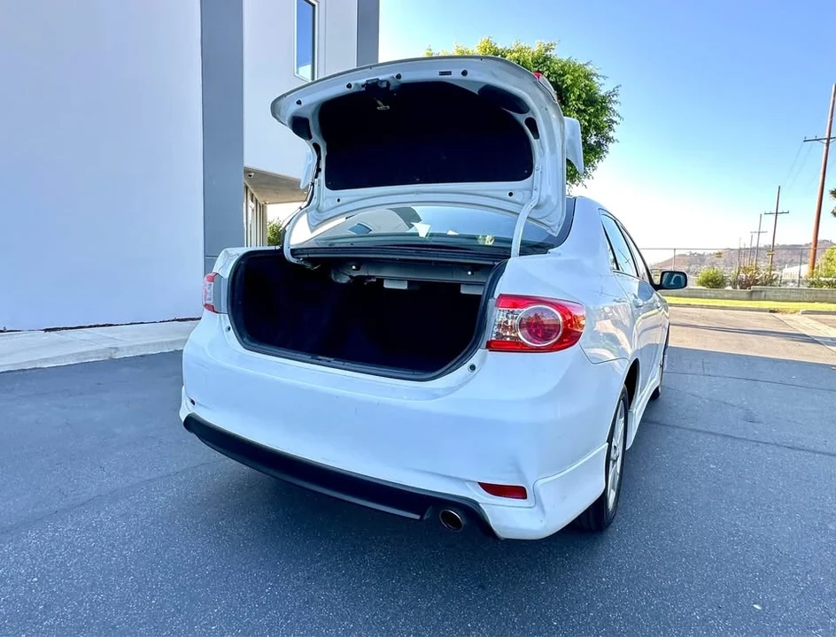 2011 Toyota Corolla 10th Gen - Image 12 of 20