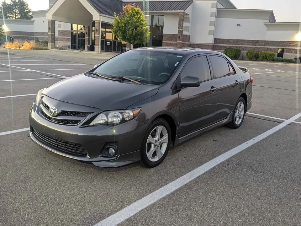2011 Toyota Corolla 10th Gen - Image 2 of 20