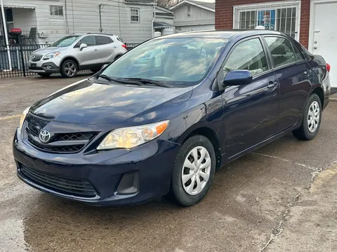 2011 Toyota Corolla 10th Gen - Image 2 of 18