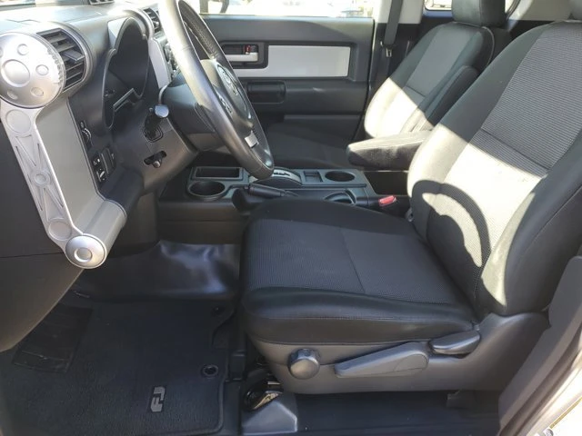 2011 Toyota FJ Cruiser - Image 16 of 20