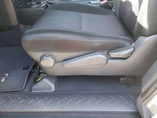 2011 Toyota FJ Cruiser - Image 17 of 20