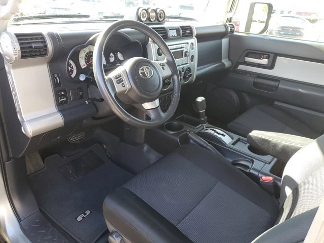 2011 Toyota FJ Cruiser - Image 18 of 20