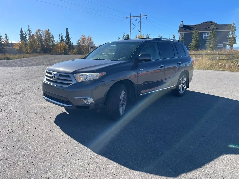 2011 Toyota Highlander - Image 2 of 8