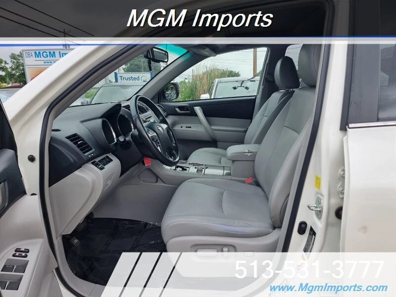 2011 Toyota Highlander - Image 8 of 20