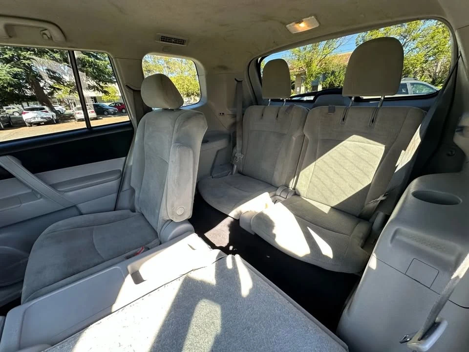 2011 Toyota Highlander - Image 9 of 20