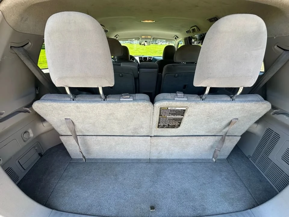 2011 Toyota Highlander - Image 20 of 20