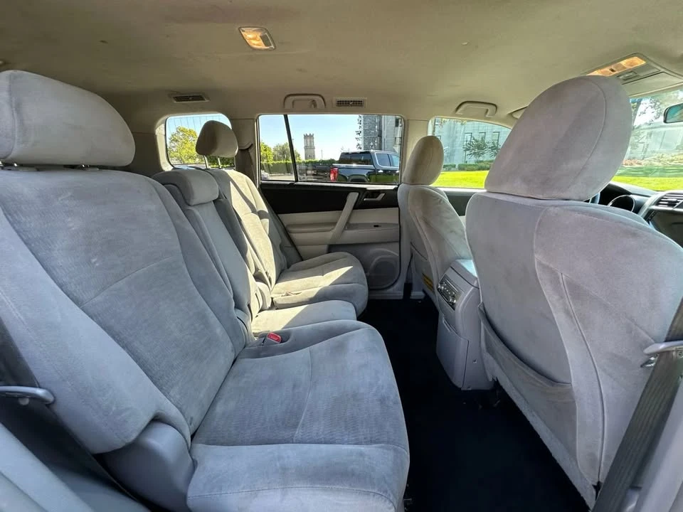 2011 Toyota Highlander - Image 11 of 20