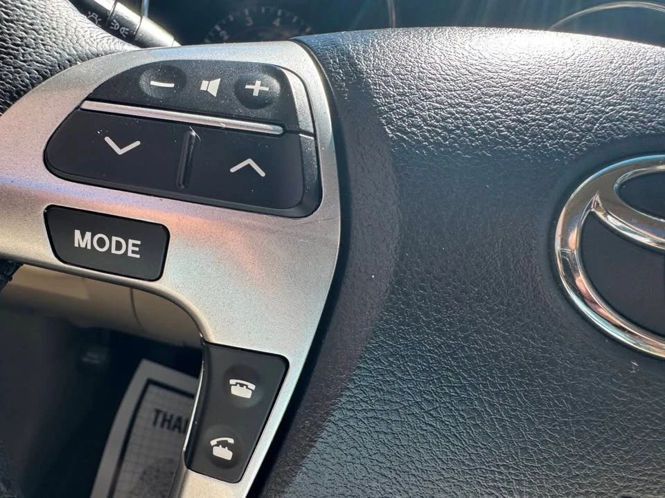 2011 Toyota Highlander - Image 16 of 20