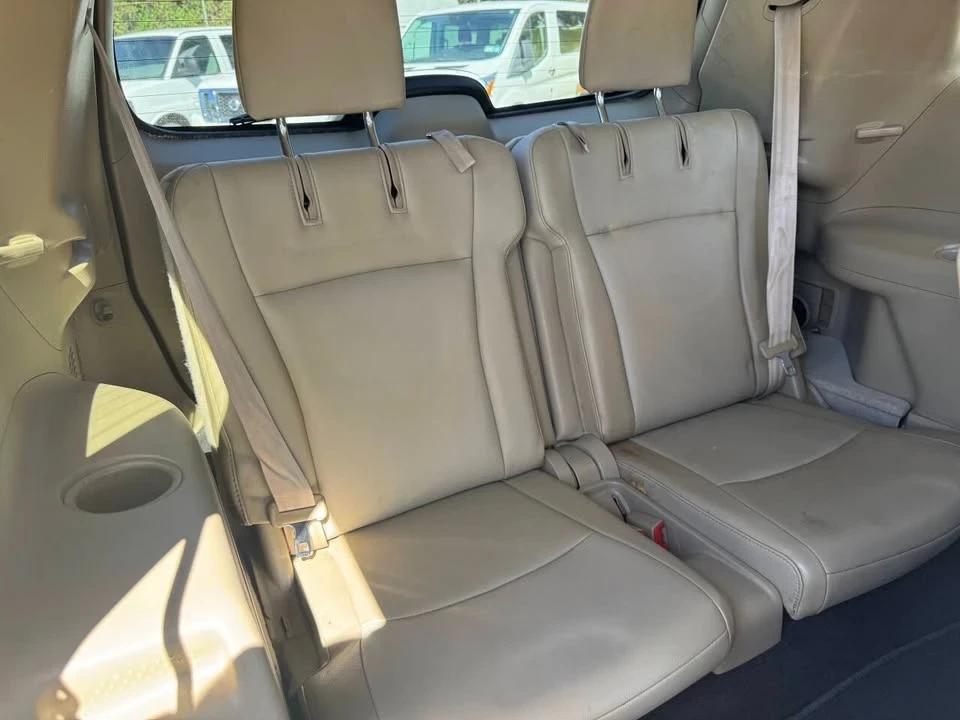 2011 Toyota Highlander - Image 10 of 20
