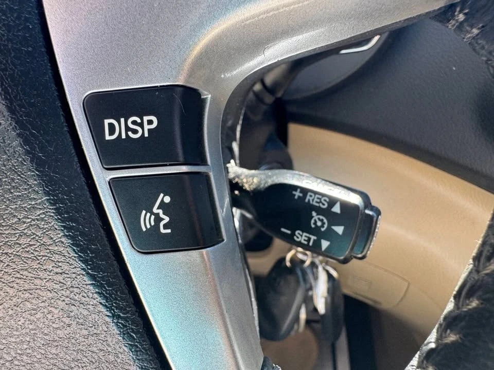 2011 Toyota Highlander - Image 17 of 20