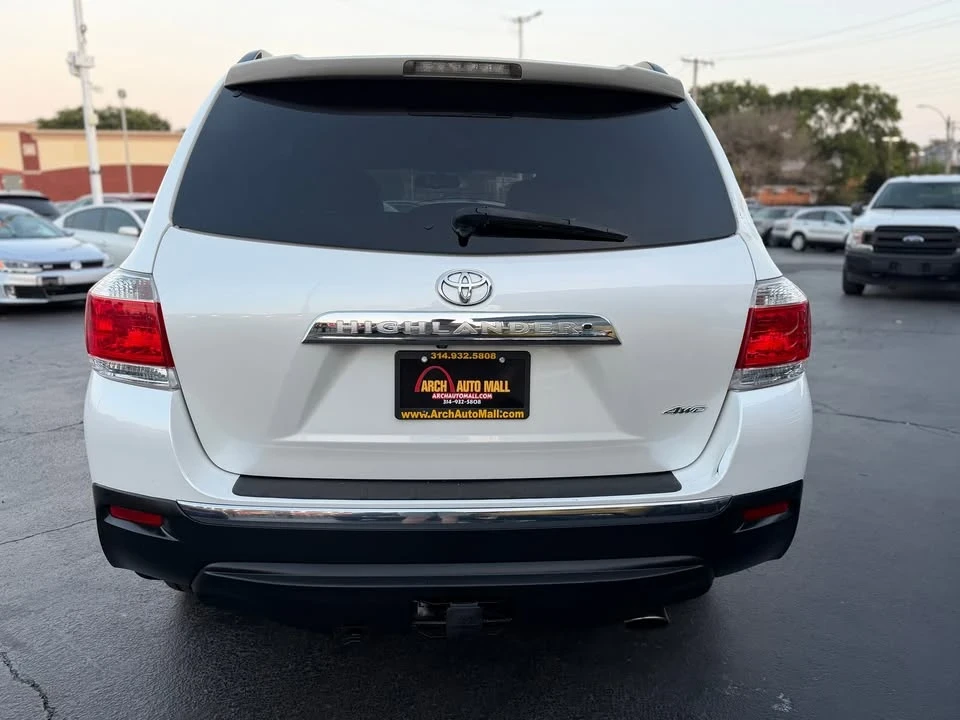 2011 Toyota Highlander - Image 4 of 13