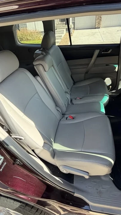 2011 Toyota Highlander - Image 12 of 20