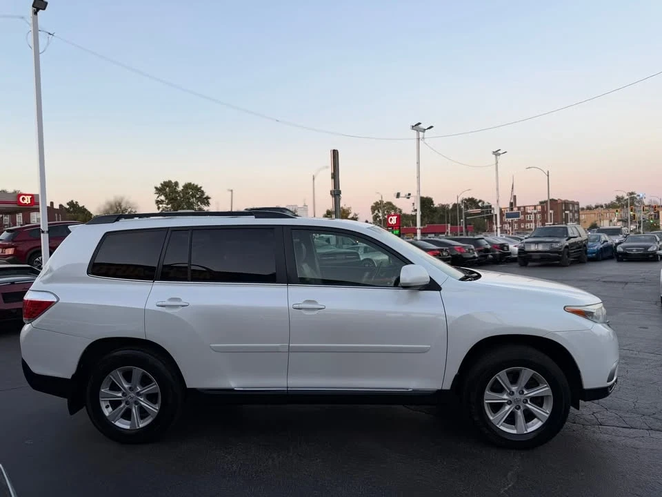 2011 Toyota Highlander - Image 5 of 13