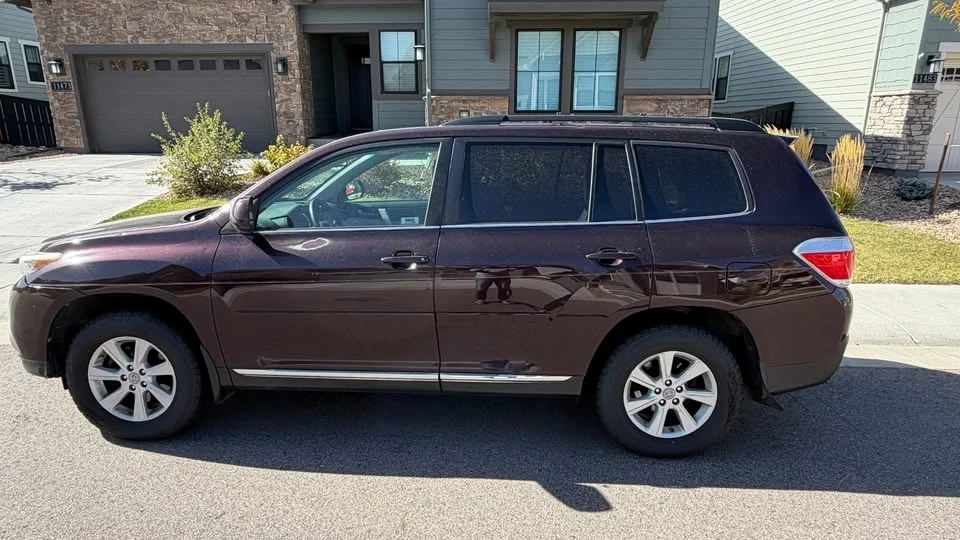 2011 Toyota Highlander - Image 6 of 20