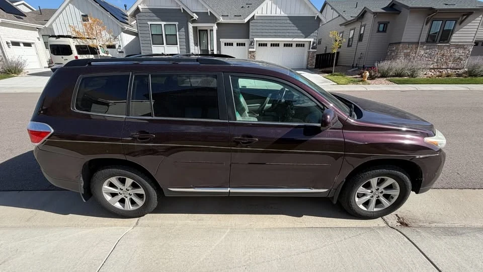 2011 Toyota Highlander - Image 3 of 20