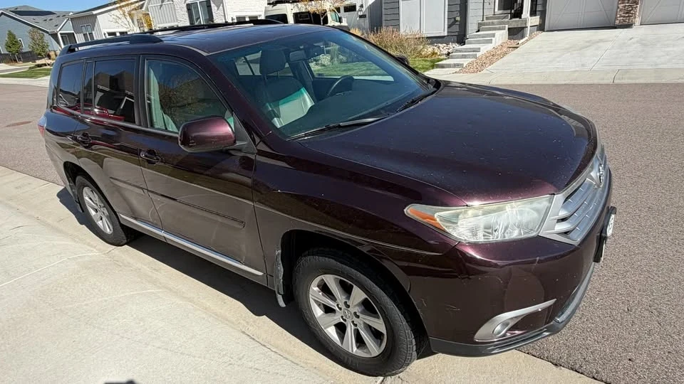 2011 Toyota Highlander - Image 2 of 20