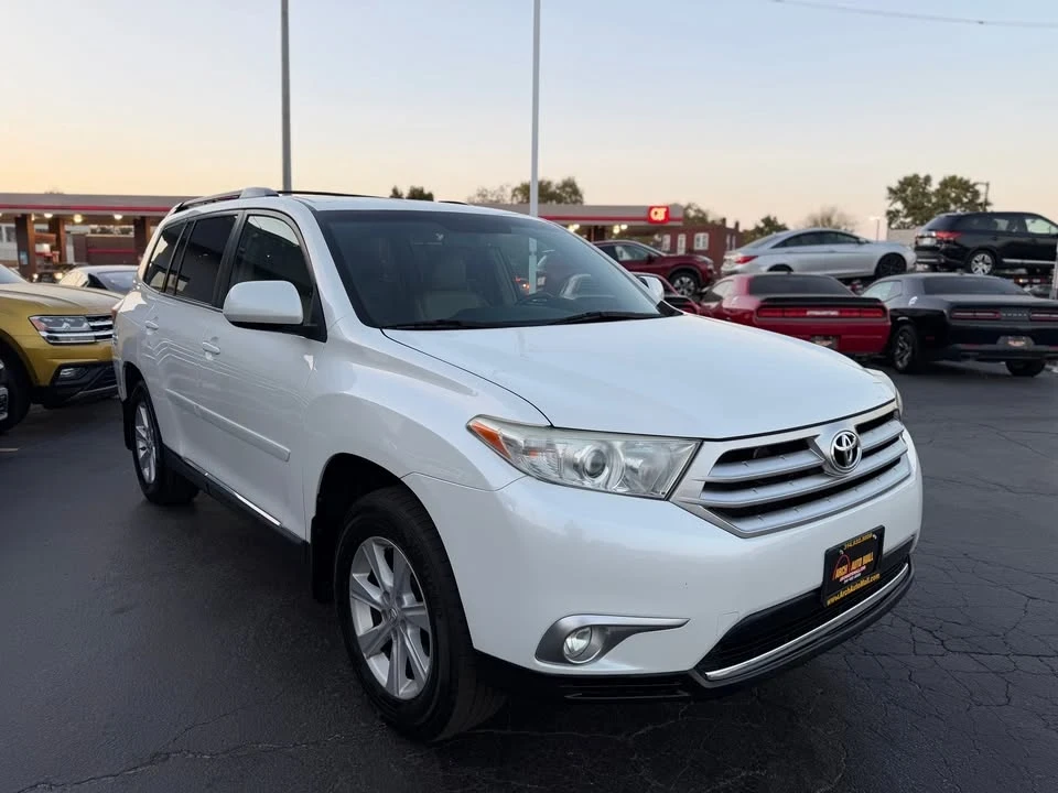 2011 Toyota Highlander - Image 6 of 13