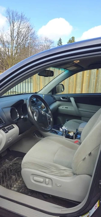 2011 Toyota Highlander - Image 3 of 7
