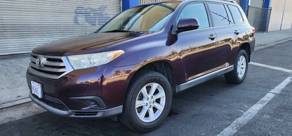 2011 Toyota Highlander - Image 17 of 20