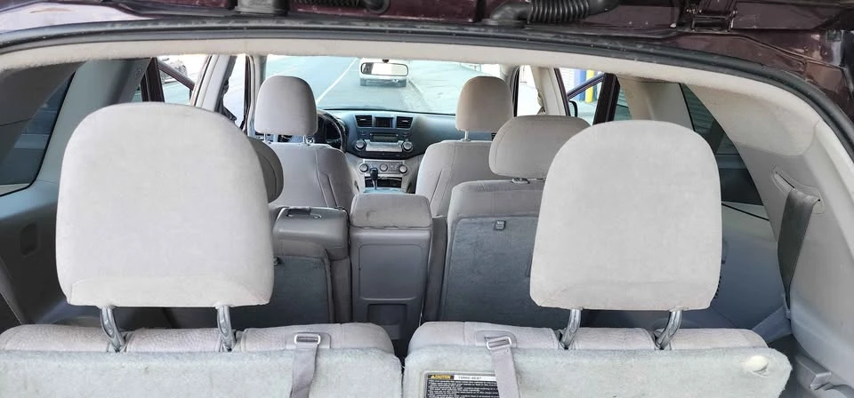 2011 Toyota Highlander - Image 20 of 20