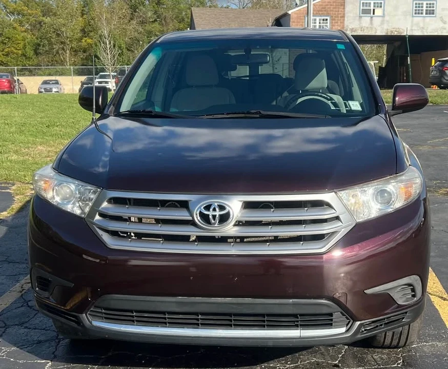 2011 Toyota Highlander - Image 10 of 14
