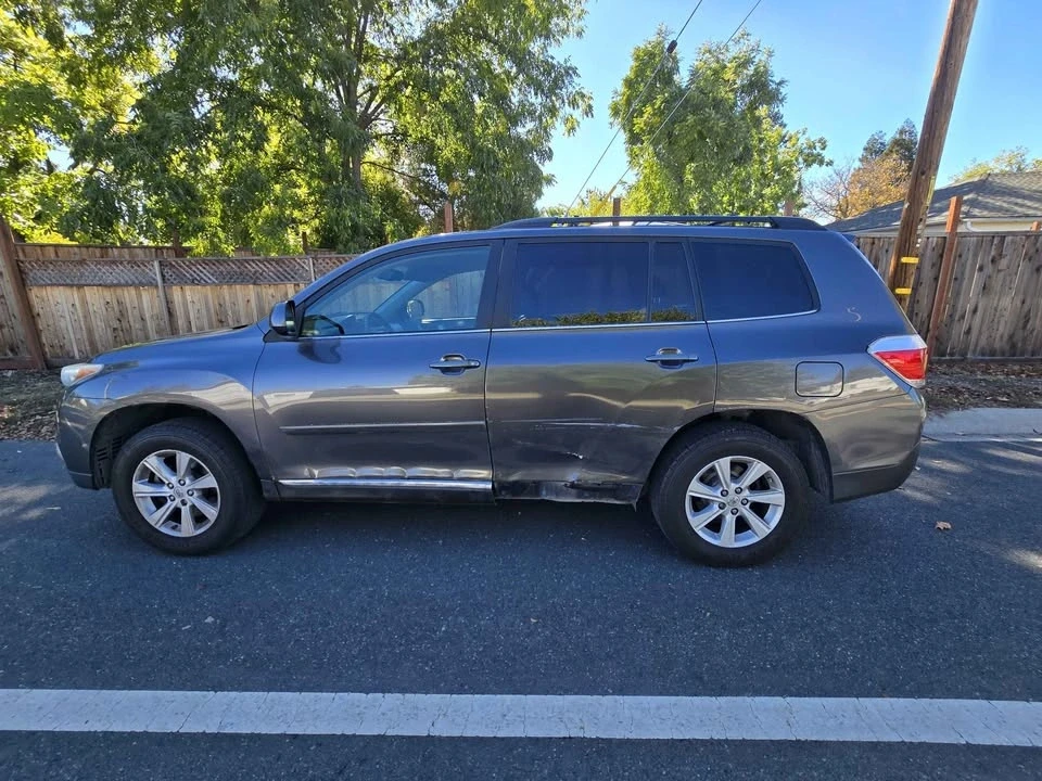 2011 Toyota Highlander - Image 7 of 13