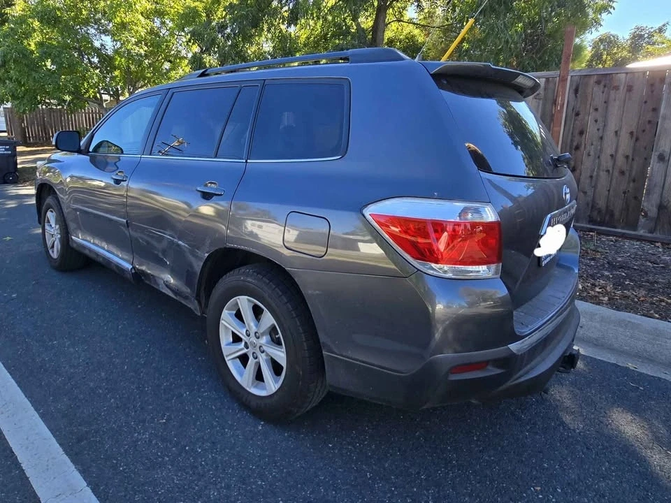 2011 Toyota Highlander - Image 6 of 13