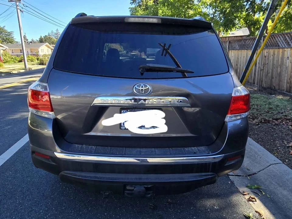 2011 Toyota Highlander - Image 4 of 13
