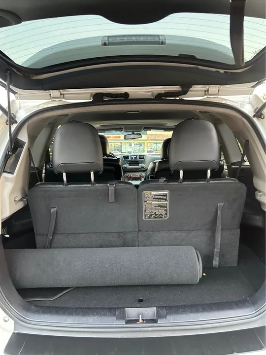 2011 Toyota Highlander - Image 17 of 19