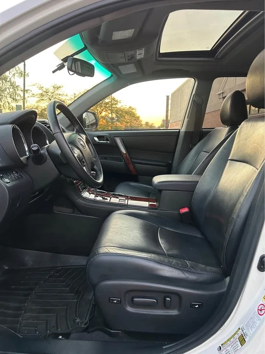 2011 Toyota Highlander - Image 10 of 19