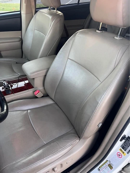 2011 Toyota Highlander - Image 11 of 12