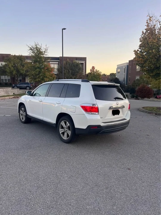 2011 Toyota Highlander - Image 7 of 12
