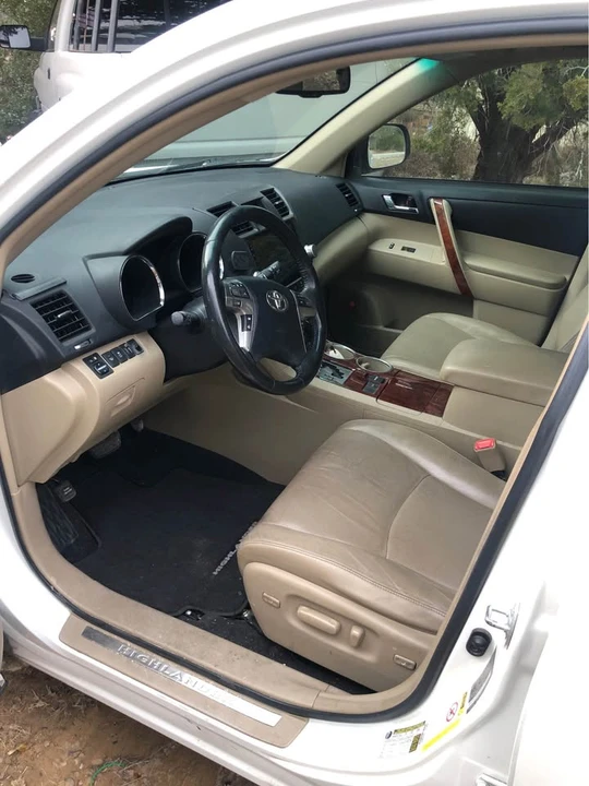 2011 Toyota Highlander - Image 3 of 12